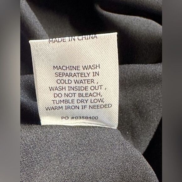 Show me Your MuMu Black Floral Tunic Top, size S NWT - Picture 12 of 15